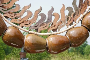 Unique Dragon Mascots Made of Pottery Jars Become Viral Check-in Spot in Binh Duong - image 13