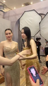 Nong Poy’s Timeless Elegance: Comparing the Iconic Thai Beauty Queen with Vietnam’s Top Visuals - image 5