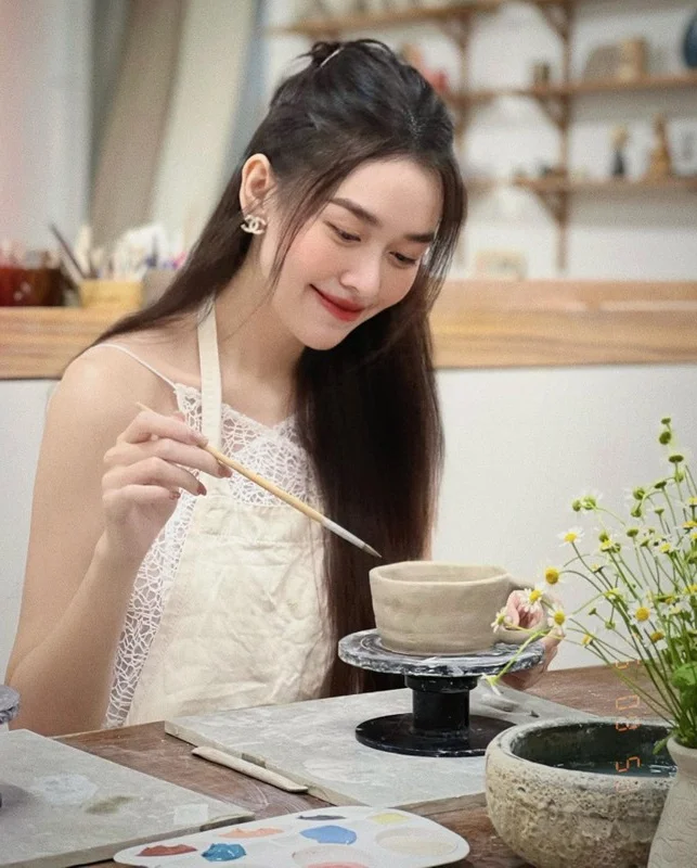 Runner-up Tuong San: A Glimpse Into Her Life After Marrying at Age 20
