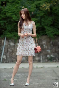 Elegant Forest Girl Wanping: A Stunning IESS Photography Collection Exploring Nature and Fashion Aesthetics - image 2
