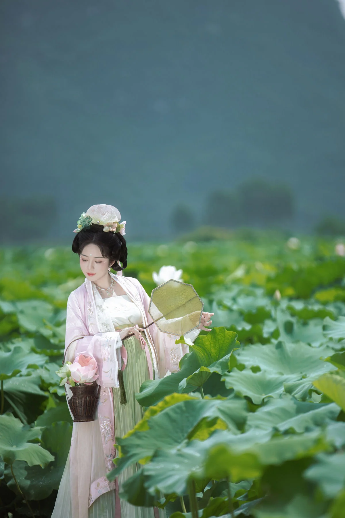Artistic Expression in YiTuYu Art Language Vol.7380 Starring Shen Shi Si