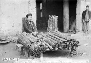 Nostalgic Photos of Traditional Tet Holiday Markets in Ancient Vietnam - image 6