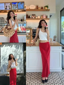 Effortless Elegance: How Sophisticated Women Style Gentle yet Captivating Outfits - image 1