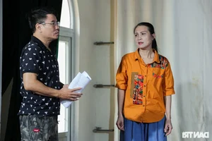 Cai Luong Theater in Decay: Peeling Walls and Lack of Tet Bonuses for Artists - image 8