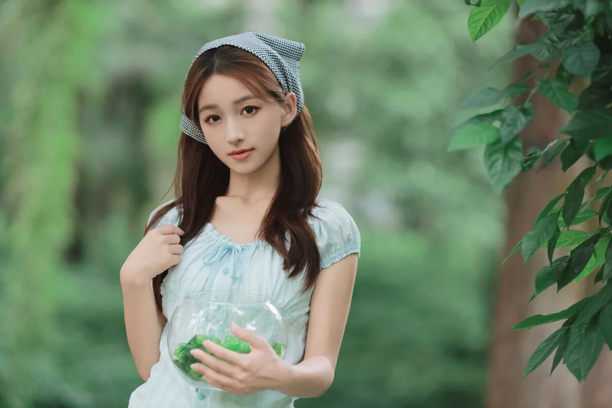 Exquisite Portraiture: YiTuYu Art Language Vol.7338 Featuring Yu Er