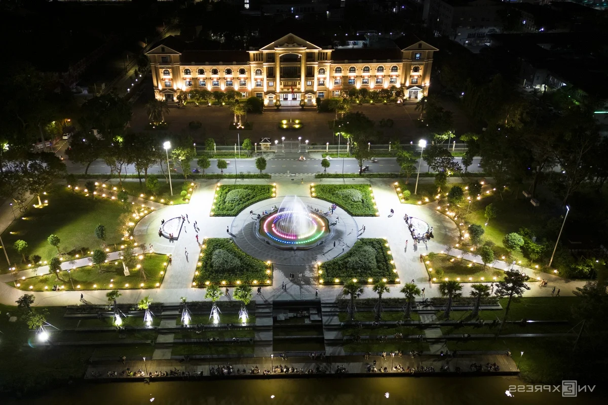Exploring Hue's Historic Landmarks Along the Scenic VnExpress Marathon Route