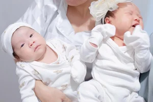 Actress Sam Shares Adorable Photos of Her Chubby Baby Daughter - image 5