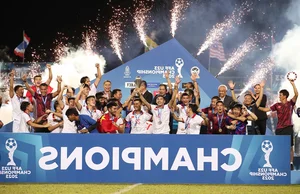 Vietnam U23 Football Team Celebrates Historic Championship Victory with Trophy Gallery - image 0