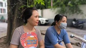 Anxious Moments as Hanoi Students Tackle First Grade 10 Exam - image 1