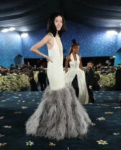 Vera Wang at 80: The Timeless Elegance of the Bridal Queen - image 9
