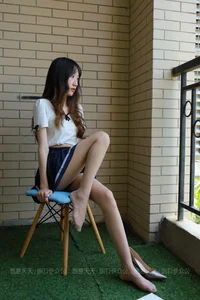 Elegant Chinese Fashion Photography Featuring Model Yi Yi in the Long-legged Girl Collection by IESS - image 5