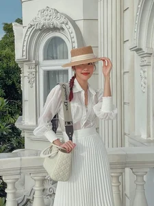 Lan Khuê: A Glimpse Into the Luxurious High-Society Life of the Vietnamese Supermodel and Fashion Icon - image 0
