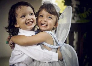 Diva Hong Nhung's Twins Tom and Tep Show Incredible Growth and Style - image 2