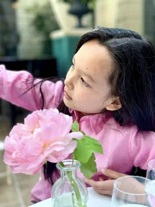 Diva Hong Nhung's Twins Tom and Tep Show Incredible Growth and Style - image 1