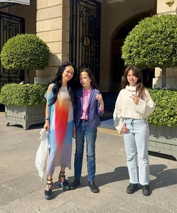 Diva Hong Nhung's Twins Tom and Tep Show Incredible Growth and Style - image 0
