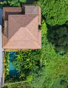 Inside a Stunning 300-Square-Meter Green Oasis Villa in the City - image 11