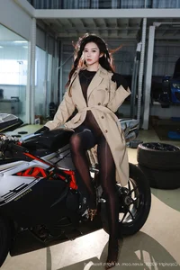 Nan Qiao XiuRen No.10788: Bold Elegance Meets Industrial Power in a Stunning Visual Story - image 8