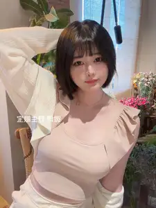 Coser Yan Jiang Da Mo Wang W: Intellectual Charm in Glasses - Fantia April 2025 Collection - image 6