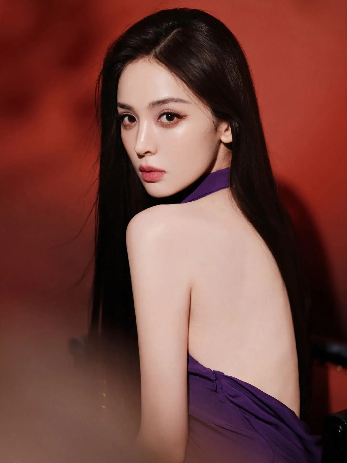 VGU No.184: Embracing Glamour and Elegance in a Stunning Purple Halter-neck Dress