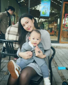 Football Stars Van Hau and Duc Chinh's Sons Go Viral Online - image 2