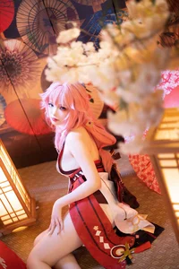 Stunning Genshin Impact Yae Miko Cosplay by Yuki Astra: 61P Photo Set - image 7