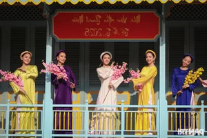 Elegant Vietnamese Ao Dai Fashion at the Ho Chi Minh City Calligraphy Street Festival - image 11