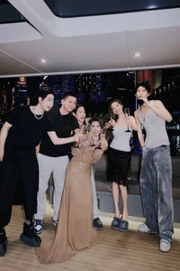 V-Biz News July 27: Nha Phuong's Health and Luxury Real Estate - image 11