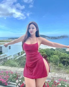 Korean Fitness and Fashion Trends: Embracing Modern Silhouettes and the K-Style Aesthetic - image 6