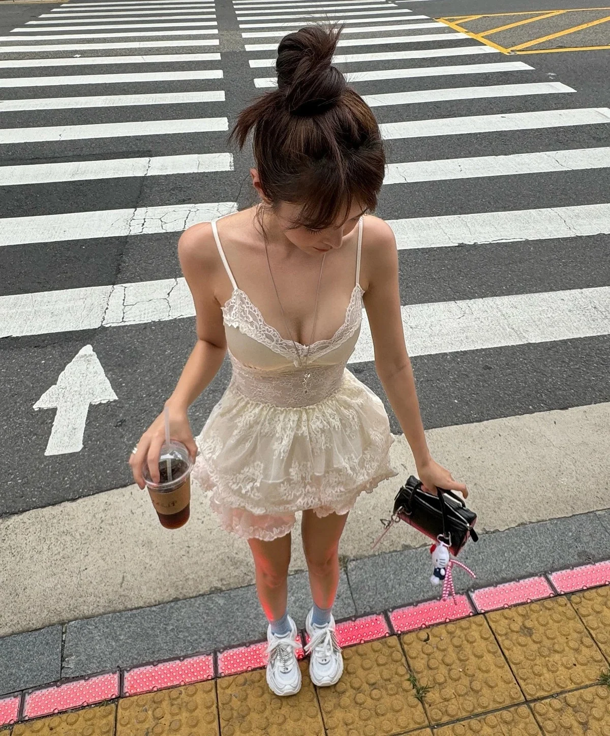 Korean Lingerie Model Captivates Global Fans with Iconic Style