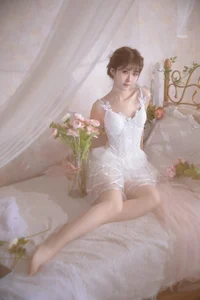 YiTuYu Art Language Vol.5701 Exclusive Portrait Series Featuring Yue Yue - image 5