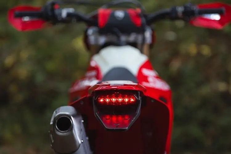 Ducati Desmo450 Enduro 2026: Breakthrough Off-Road Dirt Bike, Launching Soon to Excite Enthusiasts!