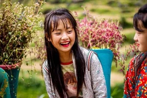 Phung Phinh Ha Giang’s New MV Sparks Social Media Debate - image 5