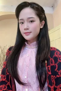 Meet Thuy Linh: The Marketing Student Who Stole the Show in 'Dao Pho va Piano' - image 2