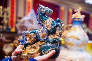 Exquisite Handcrafted Bat Trang Ceramic Horse Statues: Unique Vietnamese Zodiac Art for the Year of the Horse 2026 - image 6