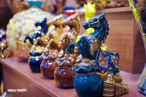 Exquisite Handcrafted Bat Trang Ceramic Horse Statues: Unique Vietnamese Zodiac Art for the Year of the Horse 2026 - image 0