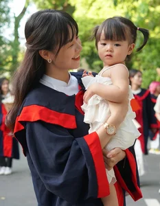 Inspiring Story of the Viral Garment Worker and Young Mother - image 1