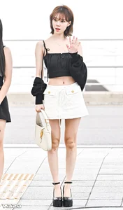 11 Stylish Outfit Ideas for Layered Hair This Tet 2024 - image 4
