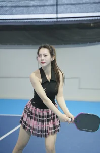 Pickleball Chic: How Yen Xoi Blends Athleticism With Effortless Elegance On Court - image 2