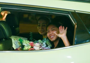 Emotional Homecoming: Vietnamese Football Star Huynh Nhu Returns Home - image 1