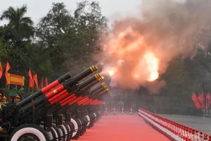 Vietnam Welcomes Xi Jinping with a Prestigious 21-Gun Salute - image 0