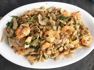 Beyond Bun Bo: 13 Incredible Must-Try Dishes for Your Next Culinary Adventure in Hue, Vietnam - image 7