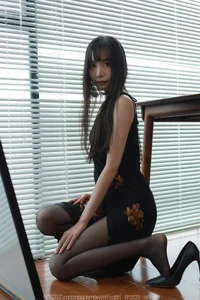 IESS Tuan Tuan Black High Heels Elegant Fashion Photography - image 22