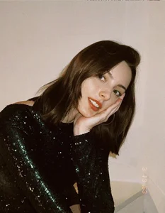Gen Z Angel Captivates Fans with Natural Elegance and Effortless Charm - image 0