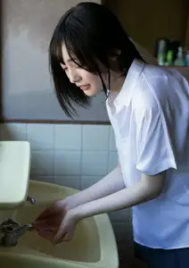 Miu Shirahama Radiates Natural Beauty in BRODY's Kimi ni Hareruya - image 19