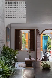 35 Living Room Designs for Narrow Homes: Maximizing 3m to 5m Widths - image 30