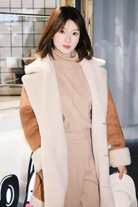 YiTuYu Art Language Vol.6308: Capturing the Grace and Style of Model Xiao Bei - image 17