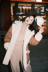 YiTuYu Art Language Vol.6308: Capturing the Grace and Style of Model Xiao Bei - image 6
