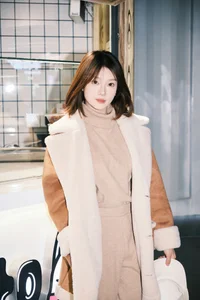 YiTuYu Art Language Vol.6308: Capturing the Grace and Style of Model Xiao Bei - image 5