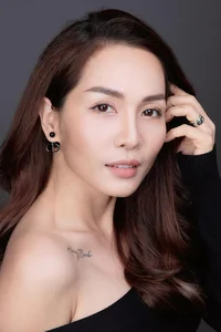 Bridging Cultures: How a Western Vietnamese Model Won the Heart of Her Northern Mother-in-Law - image 2
