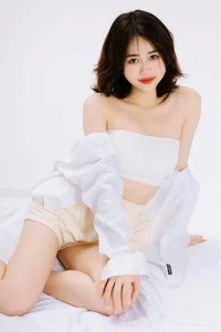 Xiao Mei: Modern Minimalism in YiTuYu Art Language Vol.6434 - image 2